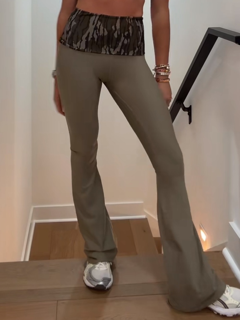 RAY mossy oak camo foldover leggings and tank - Picture 5 of 9